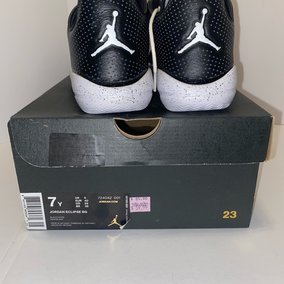 Jordan Eclipse ~ Black/White - 7 Y - Picture 4 of 5